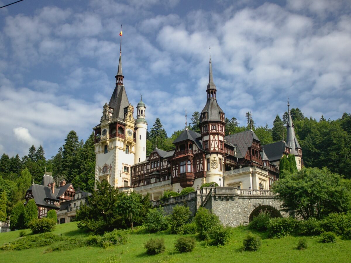 Flights to romania